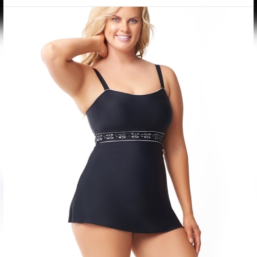 SEA & SAND BEACHWEAR lasercut swimdress 10